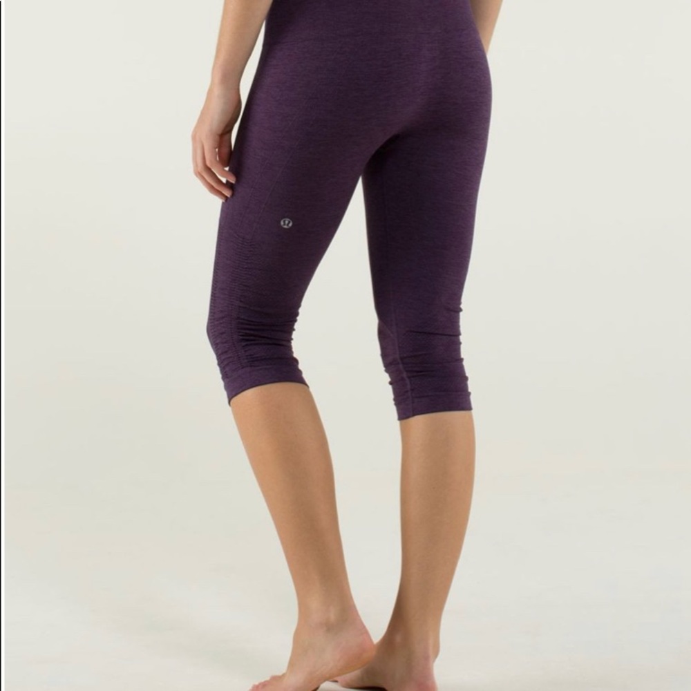Lululemon In The Flow Crop II - Heathered Deep Zinfandel